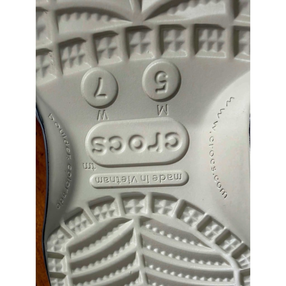 Crocs Star Wars The Mandalorian Grogu Baby Yoda Clogs Bone Grey Mens 5 Womens 7 - Picture 9 of 11